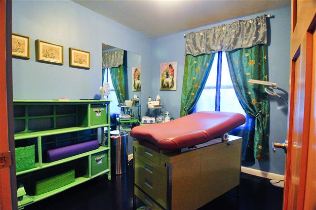 Peach Fuzz Wax Room